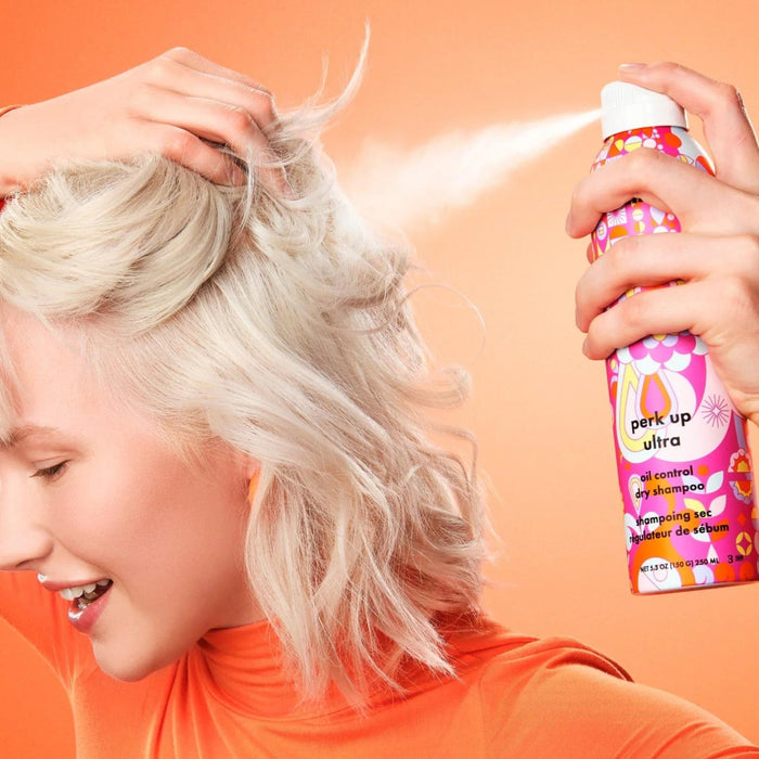 Amika Perk Up Ultra Oil Control Dry Shampoo 250 ml - Cancam