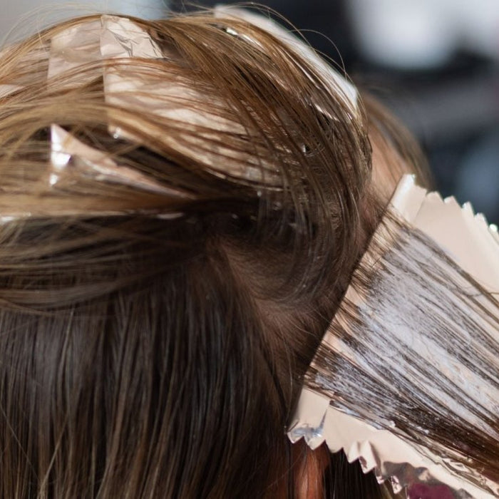 Hvordan ta vare på farget og stripet hår etter sommersolen? - Cancam